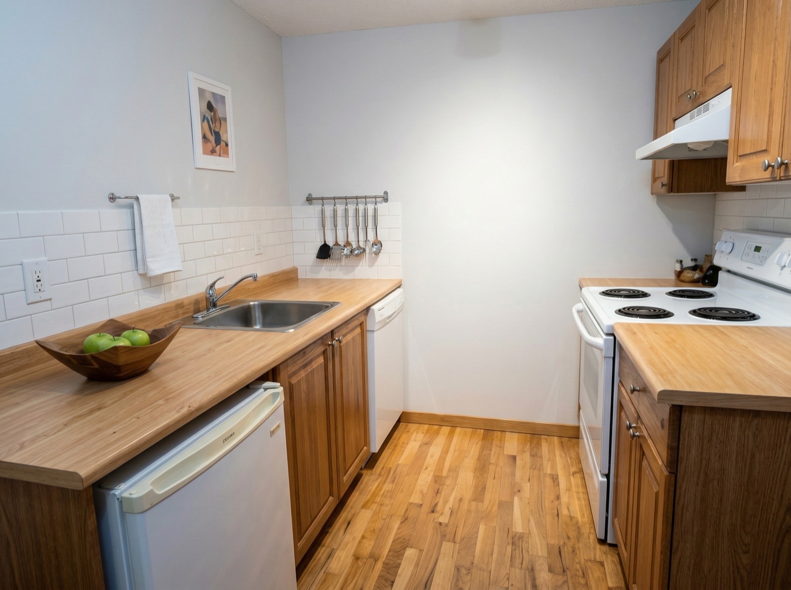 Kitchen before relighting